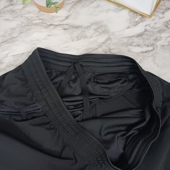 THE NORTH FACE running shorts women's size L black elastic waist - Picture 6 of 7